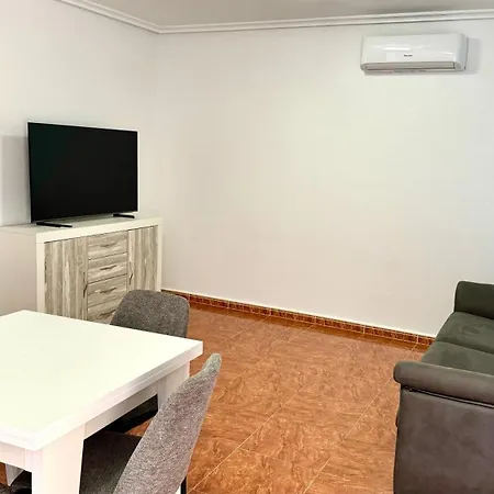 Amplia Casa Independiente Cerca Del Mar Torrevieja